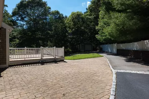 35 Sharon Cir, Osterville, MA 02655 photo 8