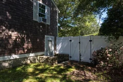 35 Sharon Cir, Osterville, MA 02655 photo 11