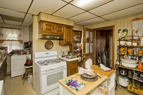22 Maple Ter, West Springfield, MA 01089 photo 37