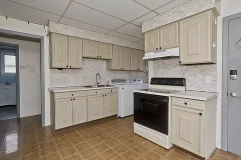 22 Maple Ter, West Springfield, MA 01089 photo 9