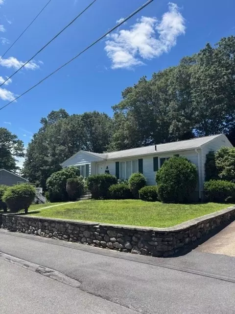 10 Rochelle St, Auburn, MA 01501