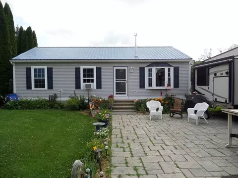 527 Old Post Rd, Worthington, MA 01098