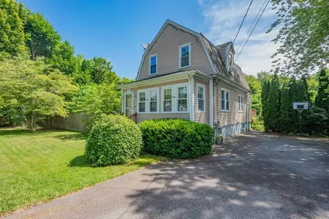 21 Perry, Fairhaven, MA 02719
