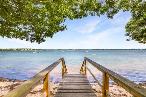 33 Pasture Rd, Bourne, MA 02532