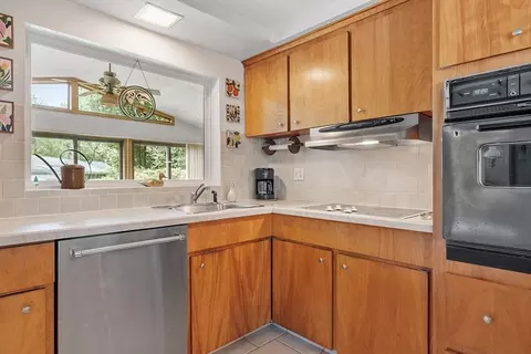 60 Dick Dr, Worcester, MA 01609 photo 14