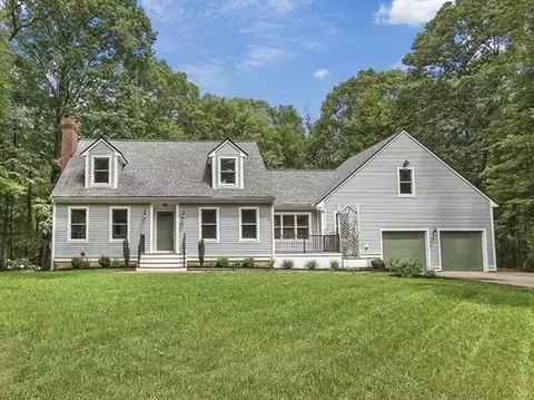 255 High St, Uxbridge, MA 01569