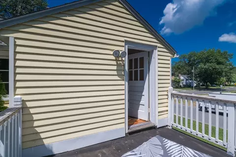 115 Abbott St, Springfield, MA 01118 photo 20