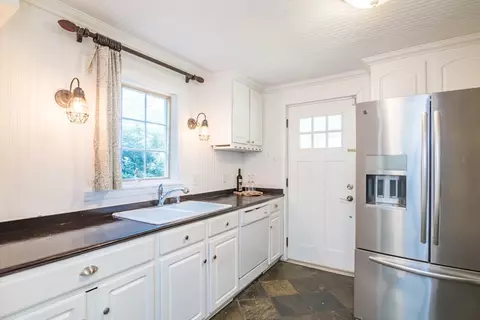 115 Abbott St, Springfield, MA 01118 photo 3