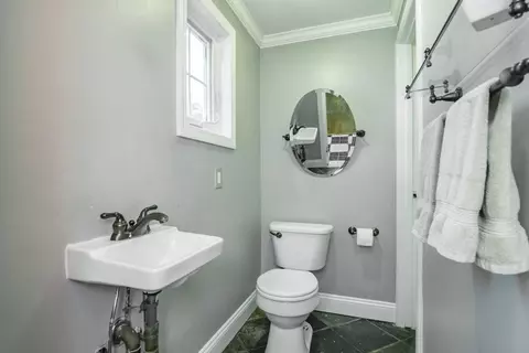 115 Abbott St, Springfield, MA 01118 photo 10
