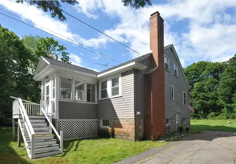 247 Central St, Hingham, MA 02043