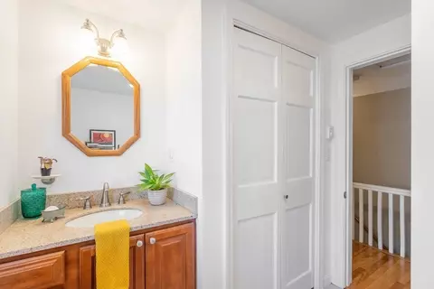 Bath - 61 Acushnet Ave, Worcester, MA 01606 photo 4 of 4