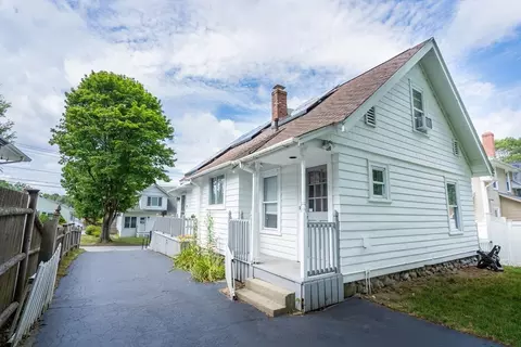 Exterior - 61 Acushnet Ave, Worcester, MA 01606 photo 2 of 5