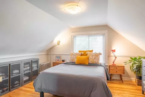 Bedroom - 61 Acushnet Ave, Worcester, MA 01606 photo 2 of 3