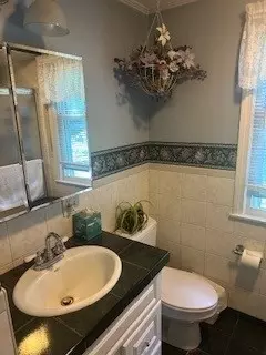 58 Maebeth St, Springfield, MA 01119 photo 17