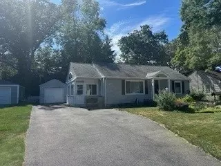 58 Maebeth St, Springfield, MA 01119
