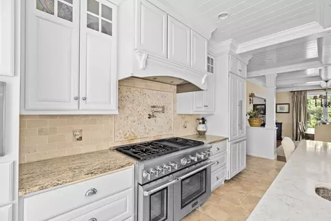 5 Callahan Pl, Hingham, MA 02043 photo 5
