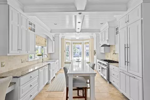 5 Callahan Pl, Hingham, MA 02043 photo 3