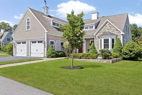 5 Callahan Pl, Hingham, MA 02043