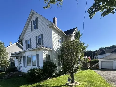 8 Maple St, Charlton, MA 01507