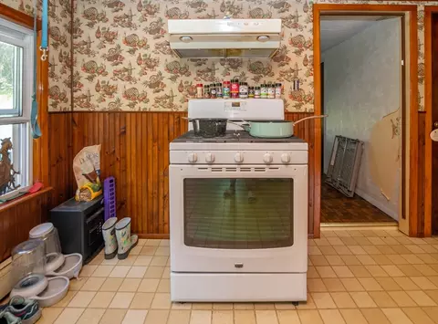7 Duval Rd, Dudley, MA 01571 photo 41