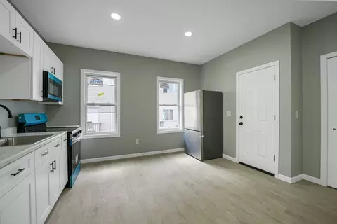 Entry Way - 35 Hood St, Fall River, MA 02720 photo 1 of 7