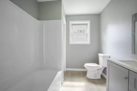 Bath - 35 Hood St, Fall River, MA 02720 photo 1 of 2