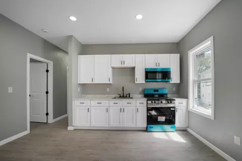 Entry Way - 35 Hood St, Fall River, MA 02720 photo 6 of 7