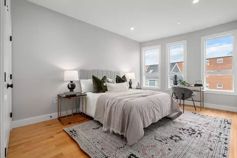 123-125 Centre St #TH1, Boston, MA 02124