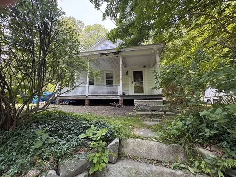 6 Nichols Rd, Williamsburg, MA 01096