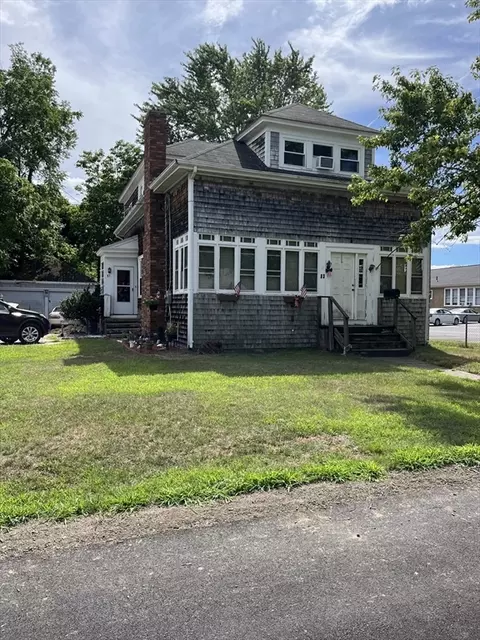 81-83 Wood St, Somerset, MA 02726