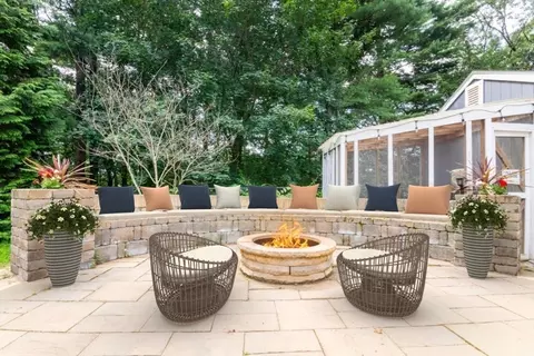 Exterior - 83 Pine St, Natick, MA 01760 photo 5 of 9