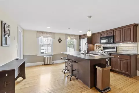 55 W Main St, Georgetown, MA 01833 photo 11