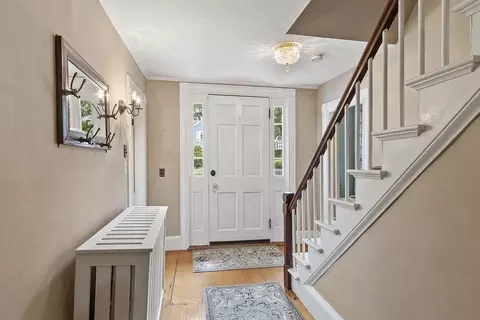 55 W Main St, Georgetown, MA 01833 photo 5