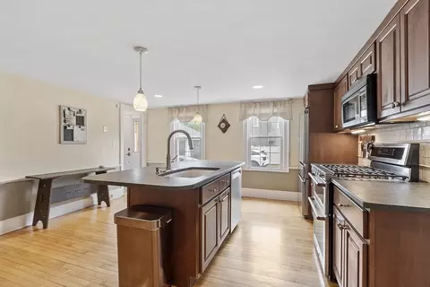 55 W Main St, Georgetown, MA 01833 photo 12