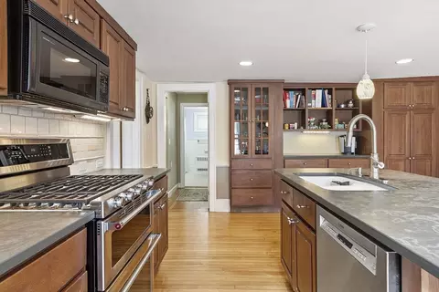 55 W Main St, Georgetown, MA 01833 photo 14