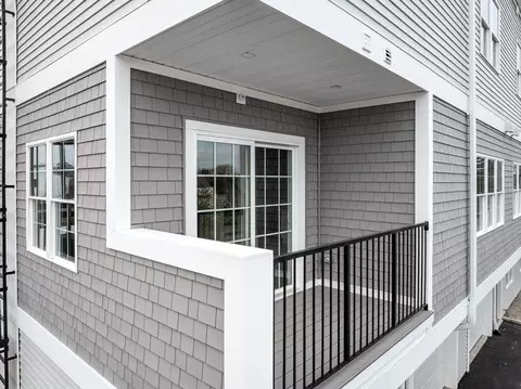 889-895 Grinnell St #5, Fall River, MA 02721 photo 2