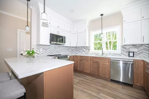 10 Clover Cir #B, Salisbury, MA 01952 photo 4