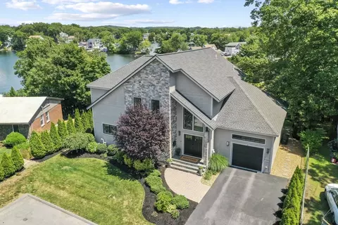 14 Bay Edge Ln, Worcester, MA 01604