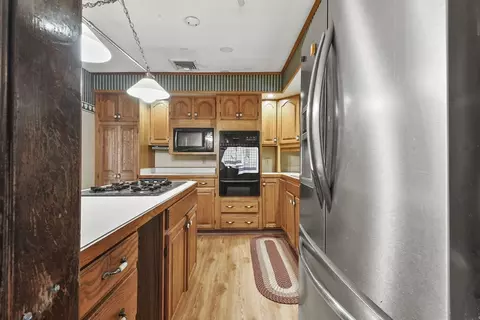 2 Bradley Ct, Fall River, MA 02720 photo 3