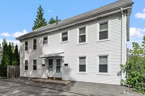 7 Oriental Ct # -9, Stoneham, MA 02180
