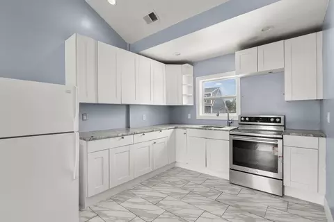 211 Green St, Brockton, MA 02301