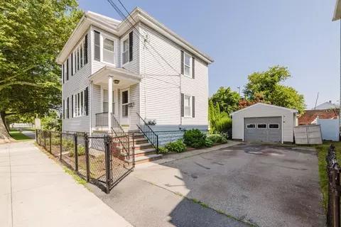1004 Slade St, Fall River, MA 02724 photo 2