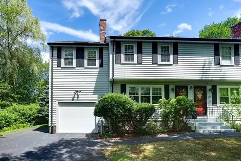 17 Evergreen St #A, Medway, MA 02053