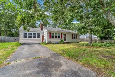 57 Buckwood Dr, Yarmouth, MA 02664