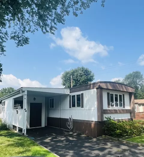 48 Skyline Ter, Palmer, MA 01069