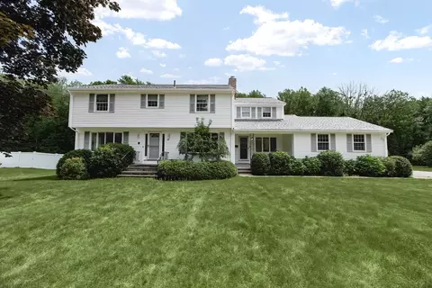 45 Stanford Dr, Westwood, MA 02090