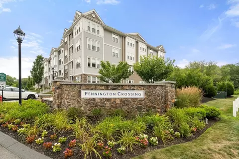 3310 Pennington Dr #310, Walpole, MA 02081