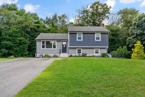 634 Sesame St, Dighton, MA 02715