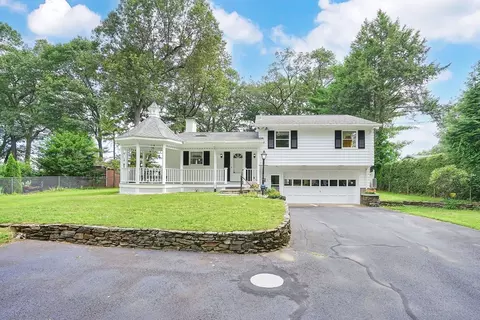 259 Birch Blfs, Westfield, MA 01085