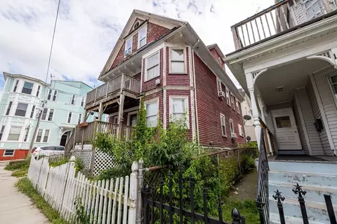 15 Quincefield St, Boston, MA 02125